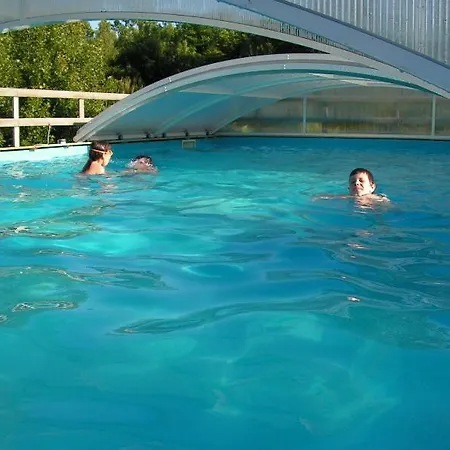 Le Puy Babin Familiales A La Ferme Bed & Breakfast 3*