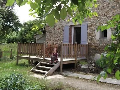 Le Puy Babin Familiales A La Ferme Bed & Breakfast 3*
