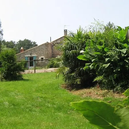 Le Puy Babin Familiales A La Ferme Bed & Breakfast 3*