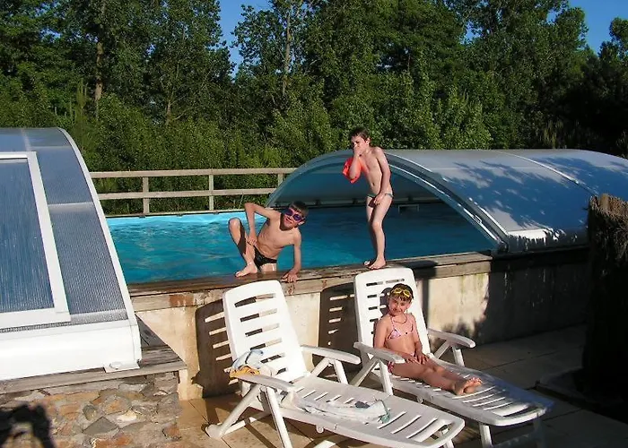 Couette-café Le Puy Babin Familiales A La Ferme 3*